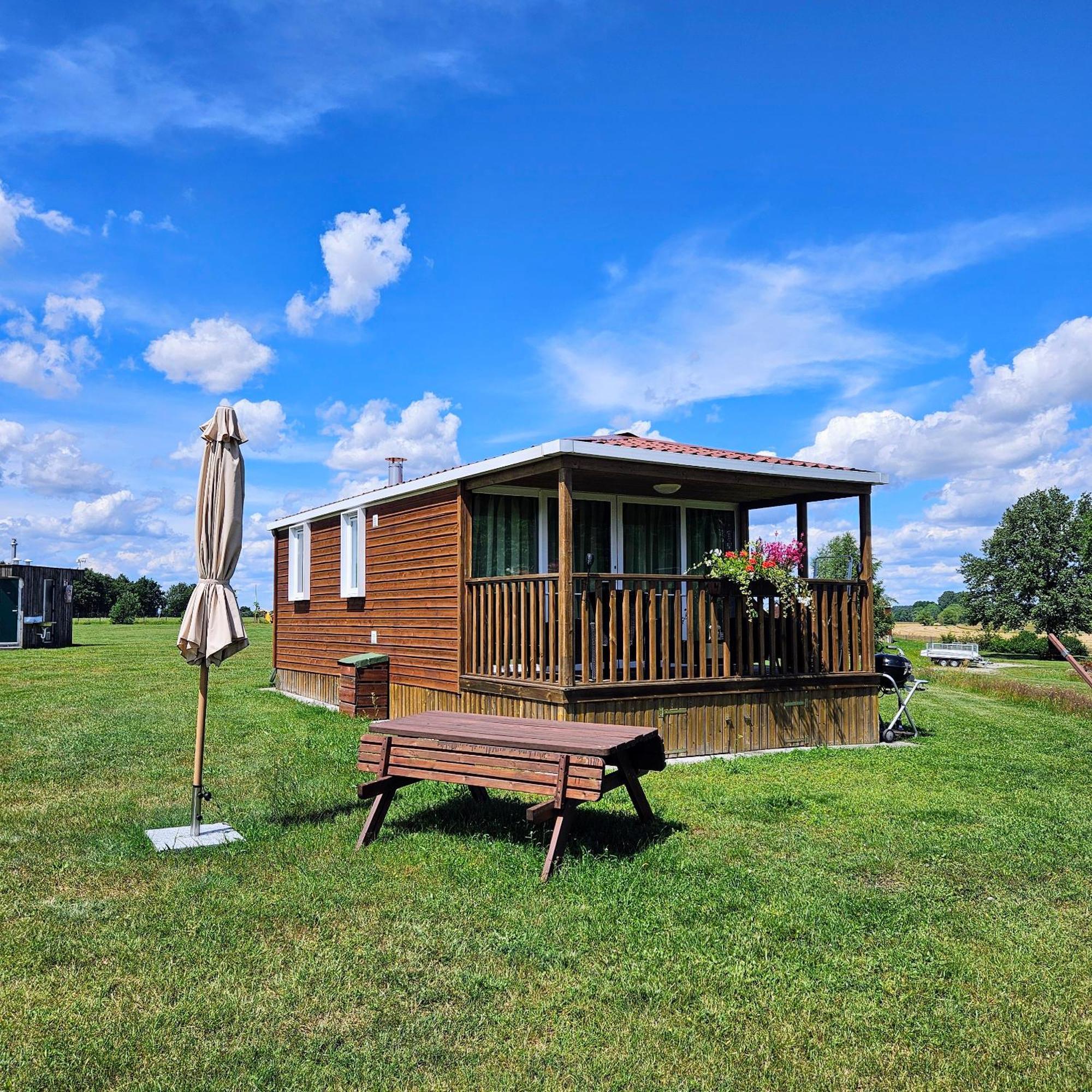 Landgut Voigtsmuehle Hotell Friedland  Exteriör bild